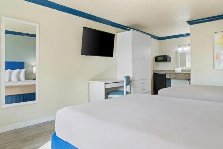 SureStay Plus by Best Western Orlando International Drive - 24