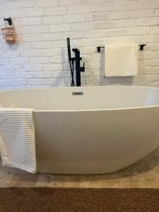 Attalos Suites - 38