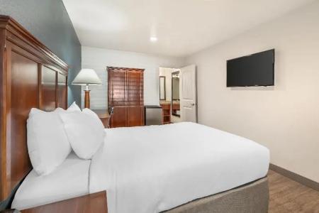 Best Western Plus Clocktower Inn - 123