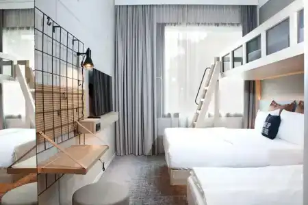 Moxy Rust - 2