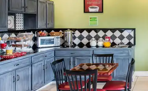 Budgetel Inn and Suites - Fort Gordon - 13