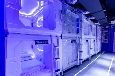 Met a Space Pod @ Arab Street - 16