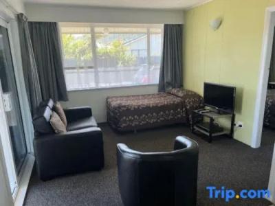 Scenicland Motels - 29