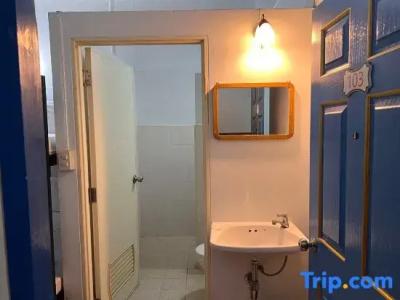 Phuket Old Town Hostel - 55