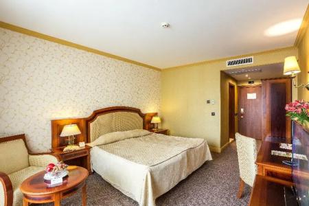Romance & Family Suites - 69