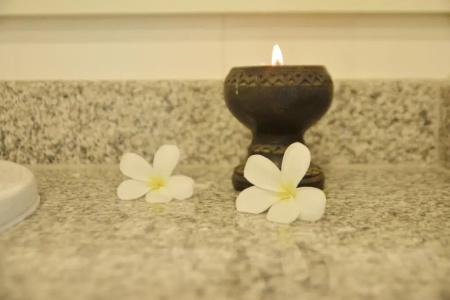 White Flower Lanta - 143