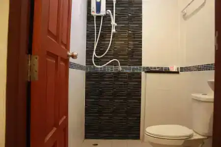 Oyo 1046 Noppharat Resort - 5