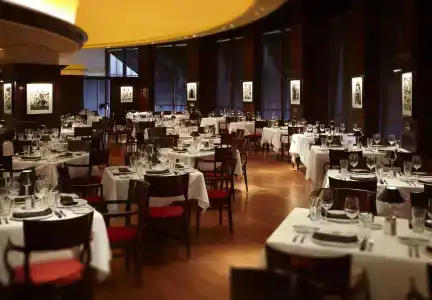Sheraton Grand Chicago - 18