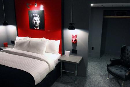 Gaythering - Gay Hotel - All Adults Welcome - 3