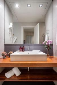 Duquesa Suites Barcelona - 16