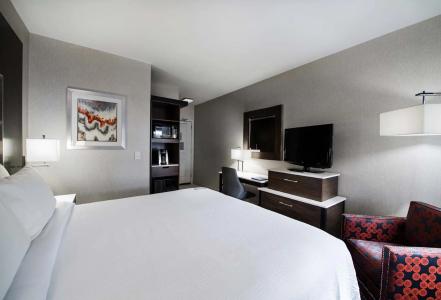 Fairfield Inn & Suites by Marriott Boston - 12