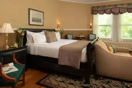Albemarle Inn - - 35