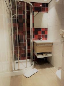 Best Western Dam Square Inn - 37