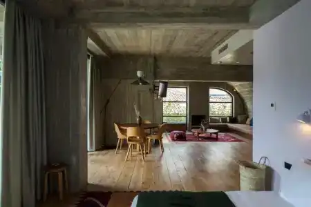 In Gallery & Spa - 132