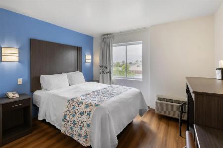 SureStay Plus by Best Western East - 54