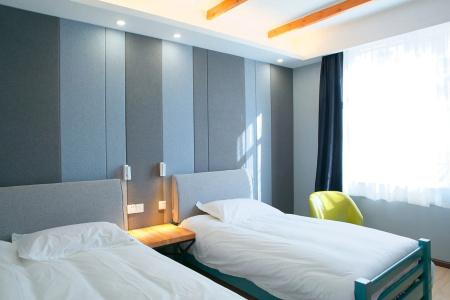 Kunming Cloudland International Youth - 5
