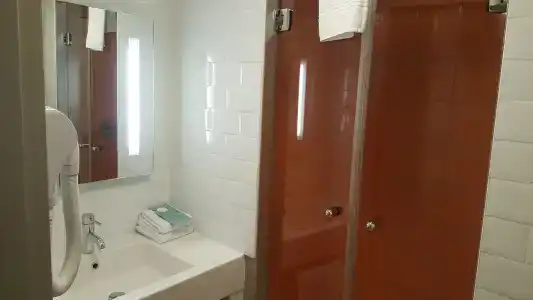ibis Styles Nimes Gare Centre - 9