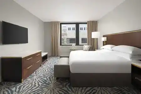 Hilton Indianapolis & Suites - 69