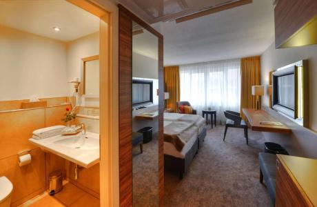 Best Western Plus Delta Park - 33