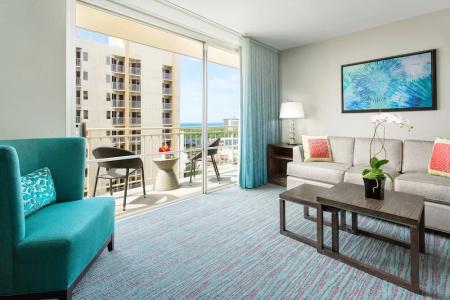Courtyard by Marriott Waikiki Beach - 73