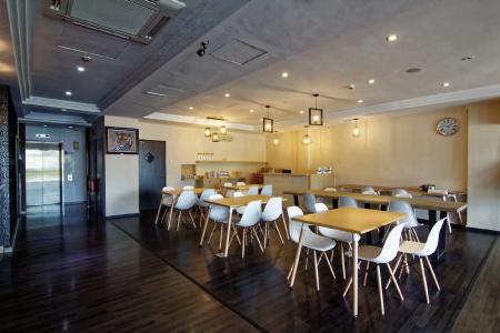 The Noble (Sg Clean) - 18