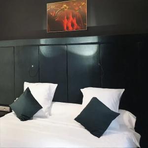 Goodnight Antwerp - 17