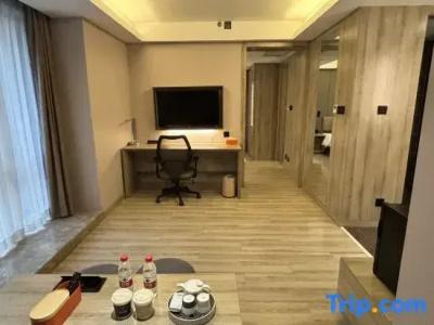 Atour Xi'an Gaoxin Tangyan Road Branch - 132