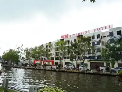 906 Riverside - 15