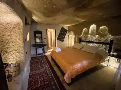 Takunya Cave - 20