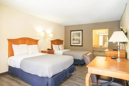 Rodeway Inn & Suites Southeast - 3