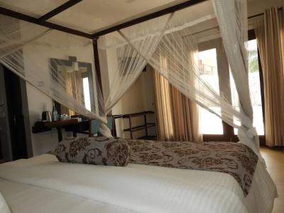 Sapphire Seas Beachfront - 1
