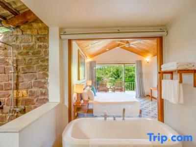 Camellia Resort & Spa - 106