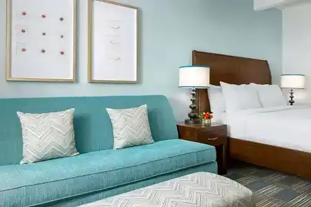 Hilton Garden Inn / The Keys Collection - 76