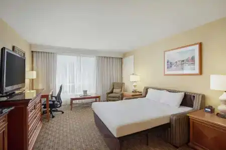 Hilton Seattle Airport & Conference Center - 3