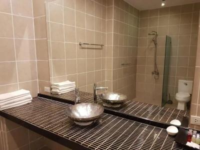 East Suites - 79