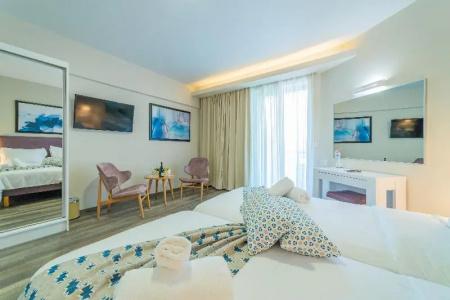 Bio Suites - 203