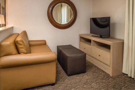 DoubleTree by Hilton - 88