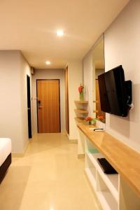 14 Residence - 50