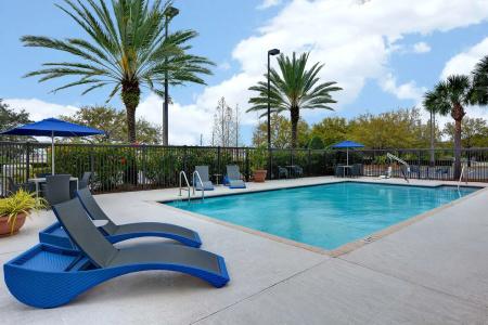 Hampton Inn & Suites/St. Petersburg-Ulmerton Road - 12