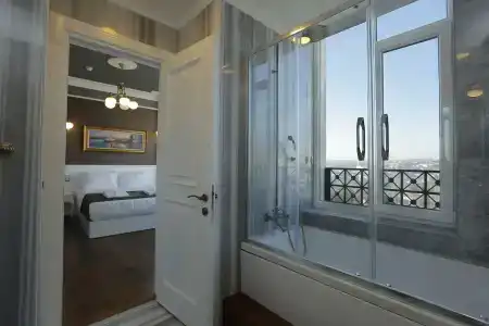 Art Nouveau Pera - 1