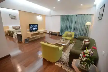 Charoen - 11
