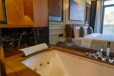 Royal East Resort - 35