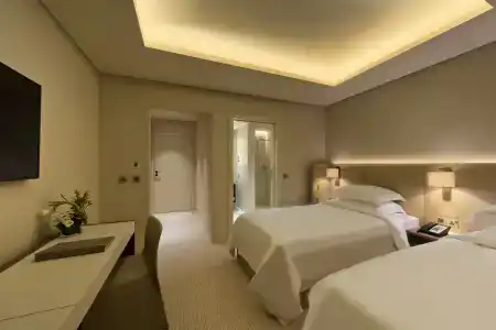 Fraser Suites West Bay - 45