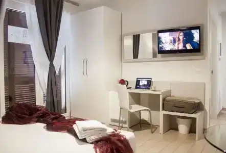 Rossovino Como - 5