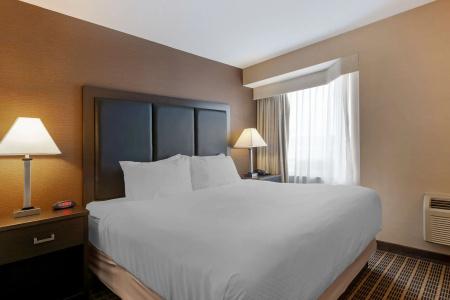 Best Western Plus Inn & Suites - 54
