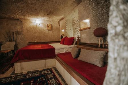 Vintage Cave House - 5