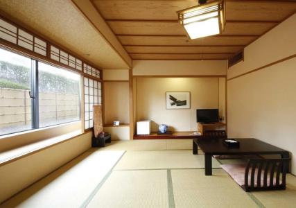 Hiroshima Garden Palace - 12