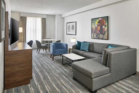 Hampton Inn and Suites Downtown - 104