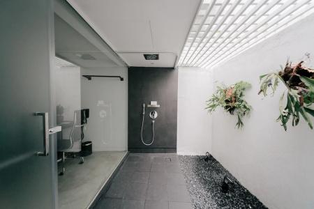 Lloyd's Inn (SG Clean, Staycation Approved) - 39