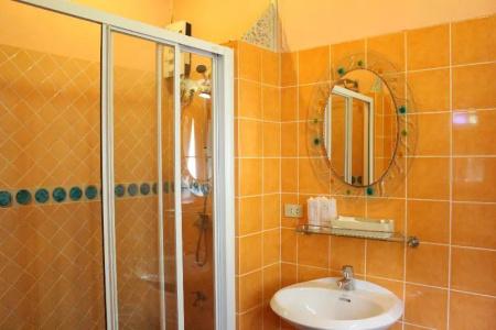 Samsen Sam Place - 86